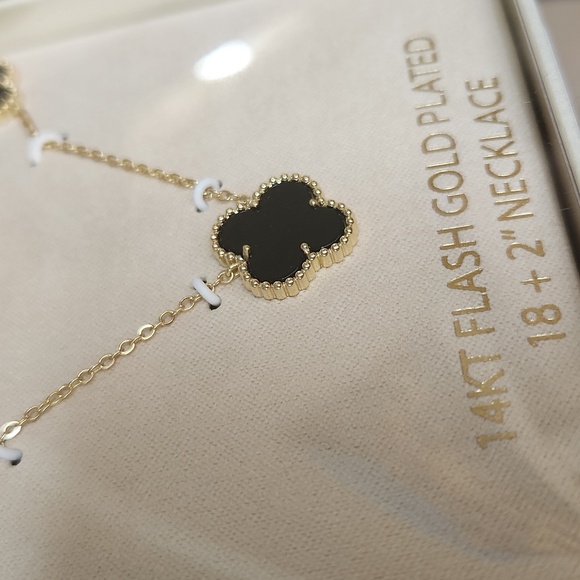 NWT ❗️  Parker & Grey  14 kt flash gold plated necklace 4 clover lucky charms - Picture 3 of 8